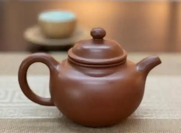 采用非物质文化遗产工艺所制作出来的宜兴紫砂壶,看上去并不显得特别