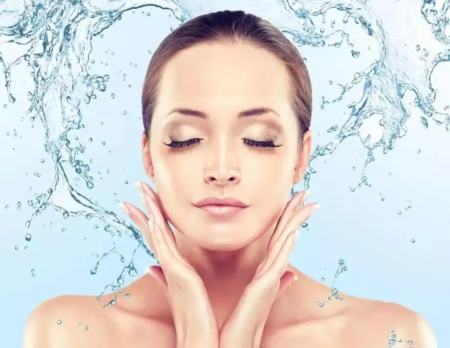 如何在冬季给肌肤补水,轻松get到水光肌?_皮肤