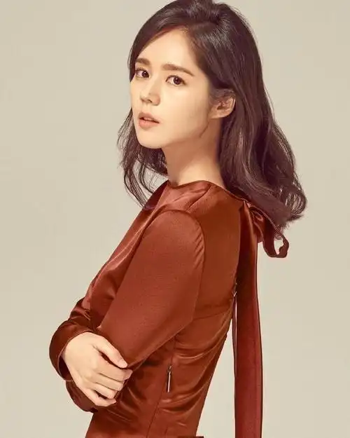 演技差又没事业心的韩佳人,仅凭天然美貌,稳霸女神榜20年