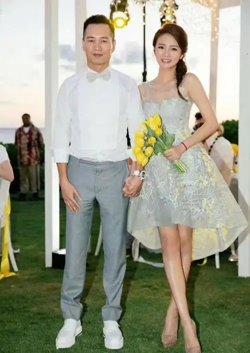 安以轩与陈荣炼夏威夷大婚 安以轩婚礼现场细节曝光