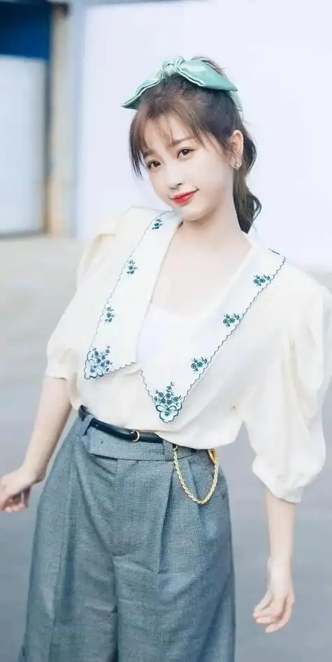 虞书欣因穿搭出圈,"泸上公主"要多努力才行,不火就要继承家产