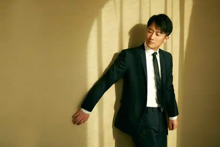 黄轩亮相《只有芸知道》上海发布会