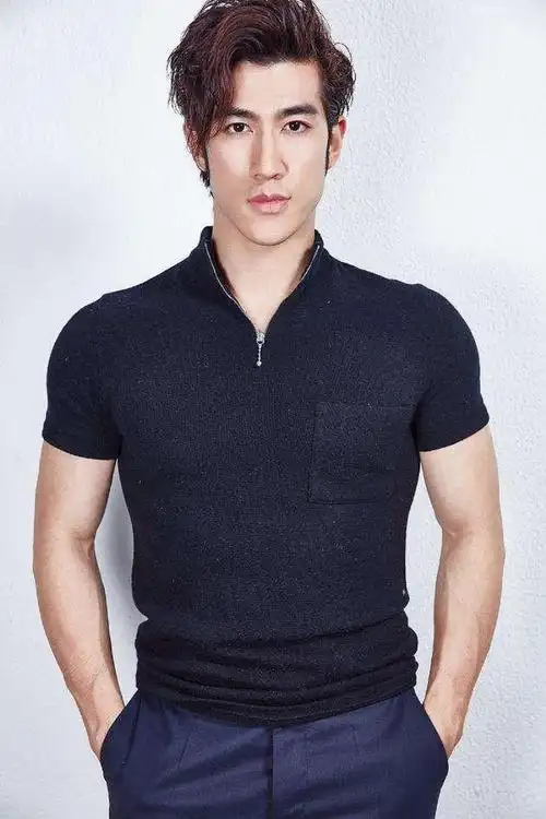 李治廷微博发文承认恋情,女友是中国籍混血儿,不想被打扰_加拿大28