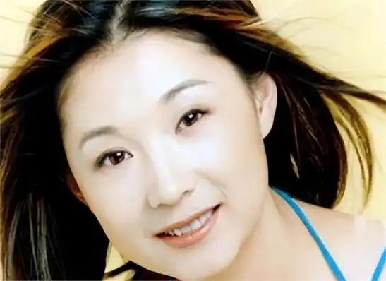 央视钱琳琳:再婚带娃嫁给小6岁影帝张译,多年后才懂她嫁对了人