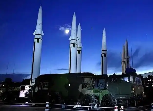 未来一旦爆发战争我国一天能造出多少枚导弹日产5万可行吗