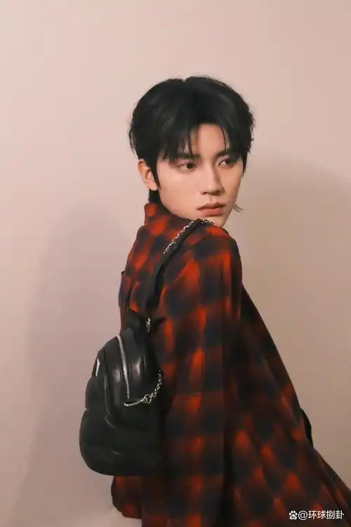 盘点8位天生「高冷脸」男艺人