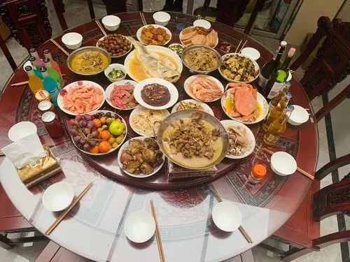 年夜饭是家人的团圆聚餐,这顿是年尾最丰盛,最重要的一顿晚餐!