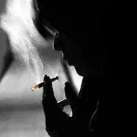 抽烟图片女人霸气