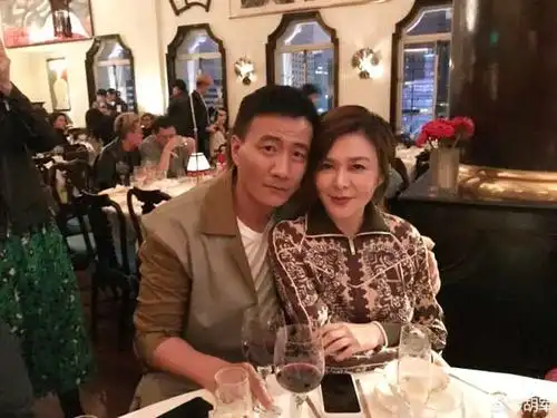 关之琳胡军庆功宴怎么回事 关之琳胡军庆功宴主题是啥还有哪些人