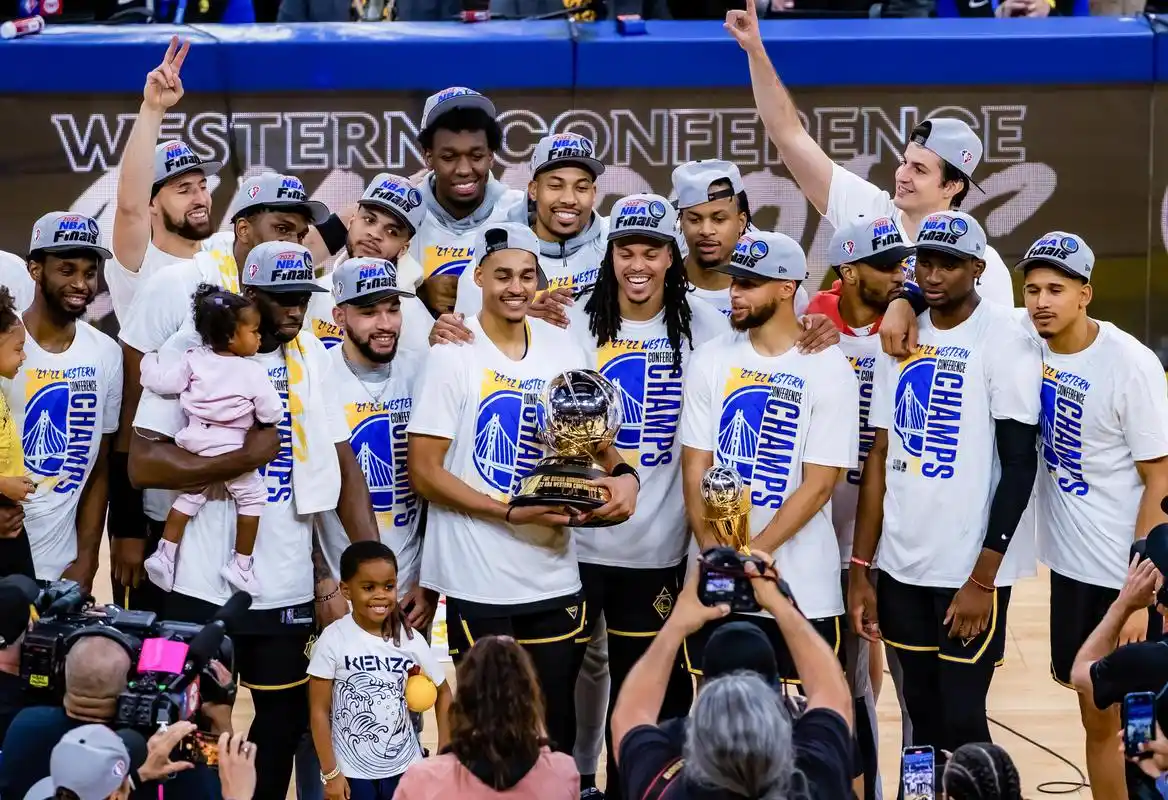 篮球——nba季后赛:勇士队获得西部冠军