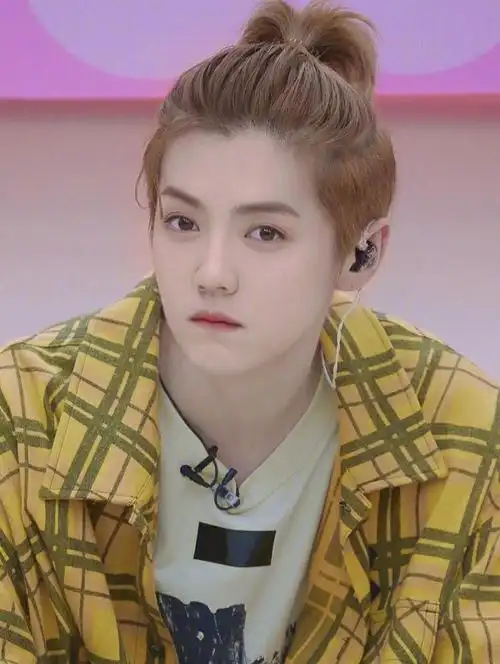 鹿晗惊艳了时光的男人