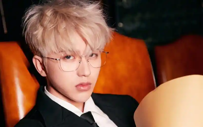 蔡徐坤戴眼镜合集,从此小说中的渣苏男主有了原型!_哔哩哔哩_bilibili