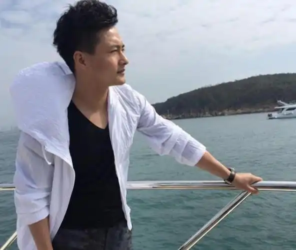 歌手云飞资料-云飞:农村走出的著名歌星,在再婚中找到幸福