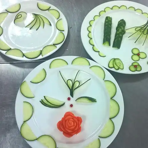 刻花摆盘-新竹中外烹饪补习班-新竹烹饪教室-厨师中餐检定/丙级考照