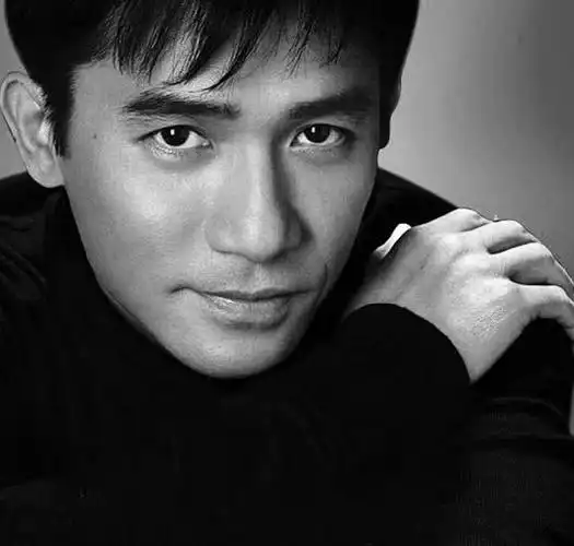 影帝梁朝伟:一天一点爱恋,忧郁帅气魅力无限!