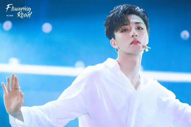 陈立农 图见水印 来自微博