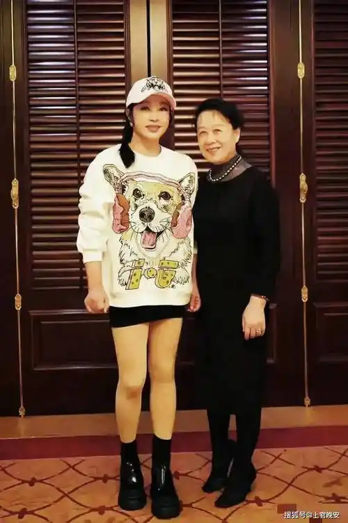 71岁的刘晓庆,又因为装嫩被吐槽,但这次我骂不出口_观众_什么_人生