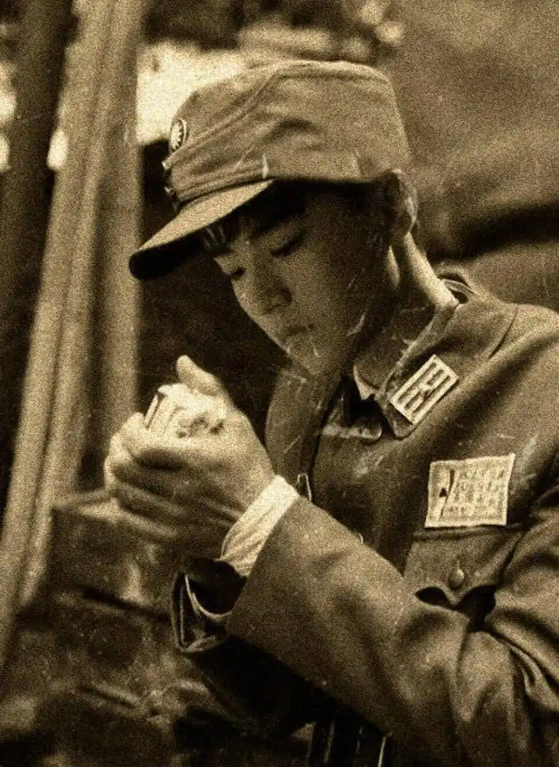 王俊凯军装美图集,霸气万分的军官凯