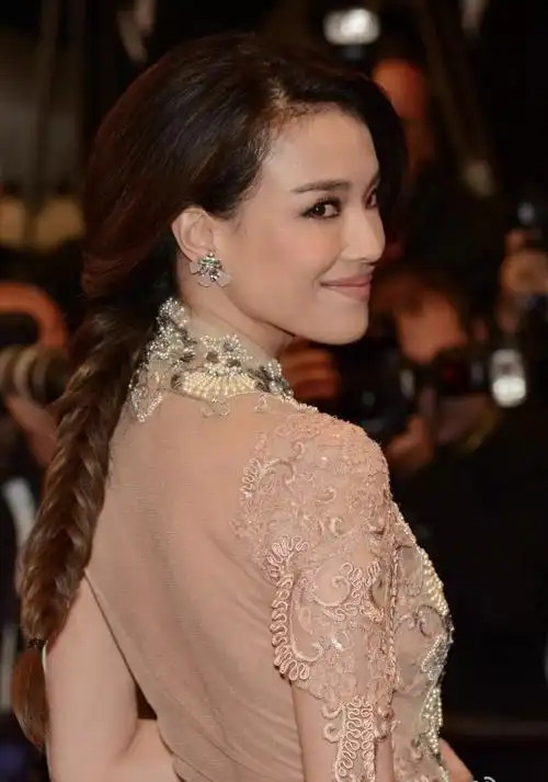 舒淇的侧颜杀,了解一下.