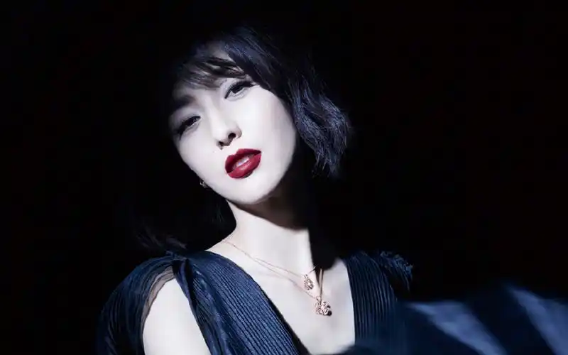 佟丽娅性感魅惑写真图片桌面壁纸