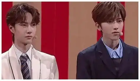 王俊凯蔡徐坤同框王俊凯蔡徐坤微博互动2022已更新今日图集