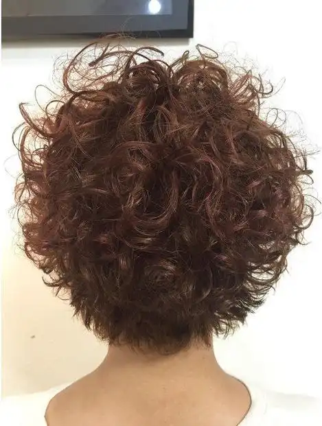 女人过了40岁,看看这三种短发,时尚显年轻|发型|脸型|纹理烫_网易订阅