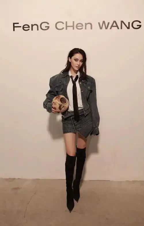 张馨予杀疯了##张馨予时装周状态