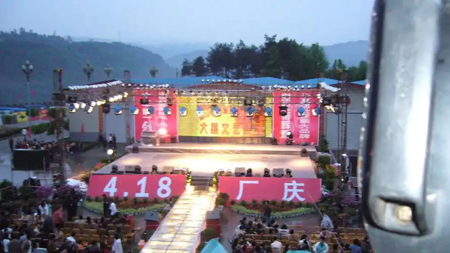 南京舞台租赁灯光设备租赁音响出租_设备租售_演艺吧_中华演出网