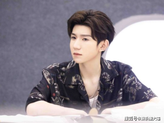 有种"整容"叫童星长大,王源王俊凯精致,看见易烊千玺:爱了!