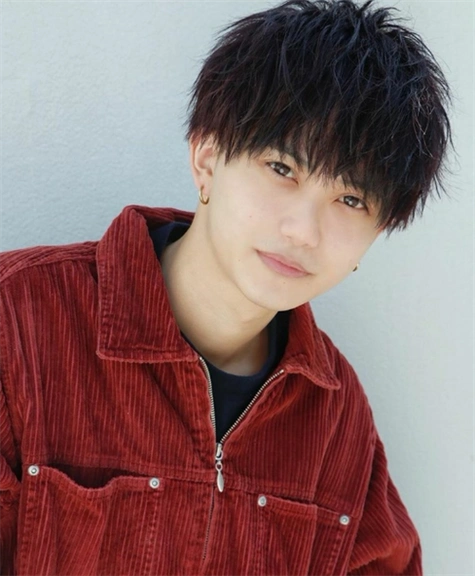 日系空气烫纹理烫 细软少发量发质烫发_男生烫发 - 美发站