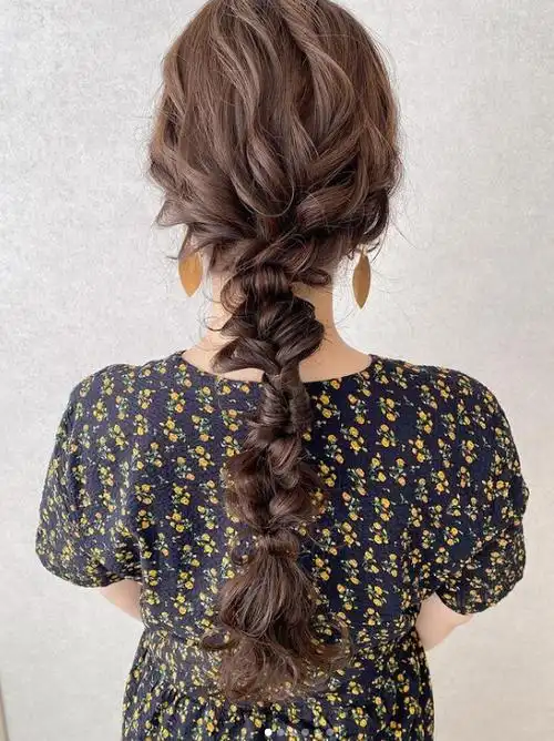 盘点今年最抢手的马尾发型,盘点今年最抢手的马尾发型是什么(今夏"