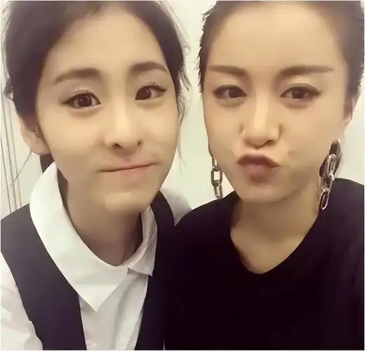 "那个夏天最大的赢家不是张碧晨,而是李嘉格!