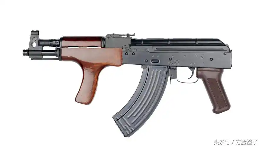 这把枪怪到了一种新高度ak47衍生型的一种