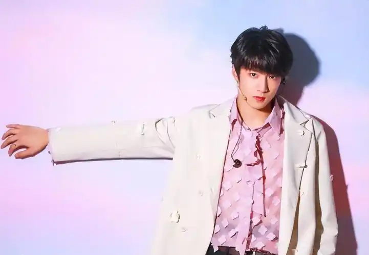 刘耀文出道时间几月几日(刘耀文个人资料详细介绍)(图2)