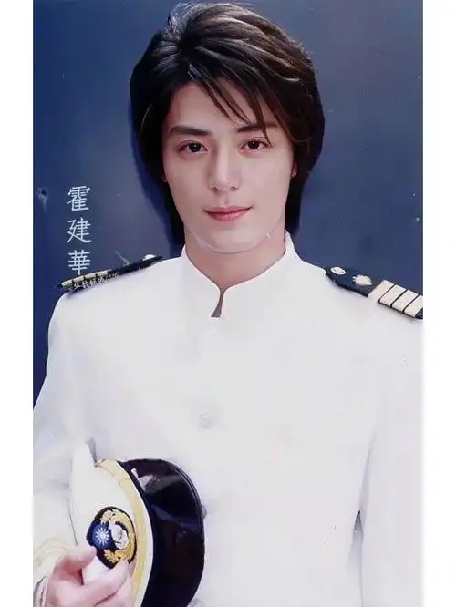 神颜啊啊啊!霍建华20岁服兵役的图