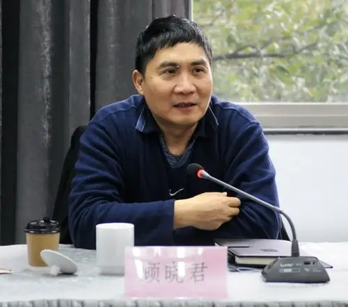 顾晓君副局长调研上海市园科院年度重点工作暨综合实验楼推进情况