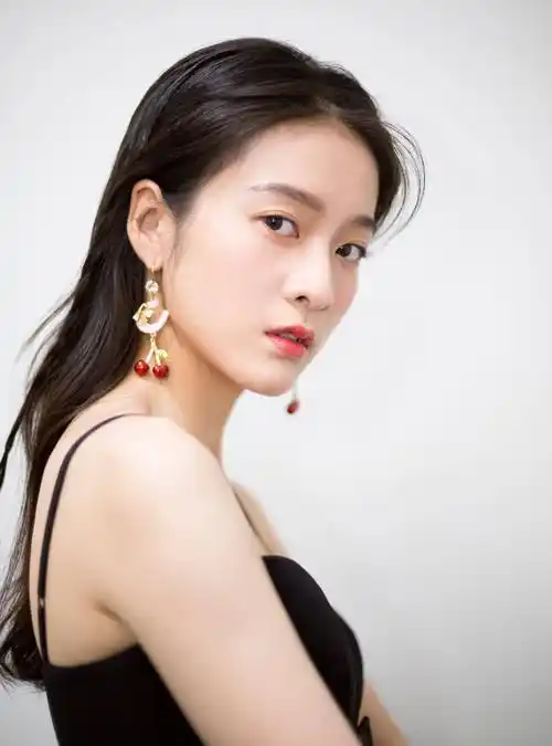 7,欧阳娜娜想到欧阳娜娜,很多人想到的可能就是大提琴啦,但是其实他