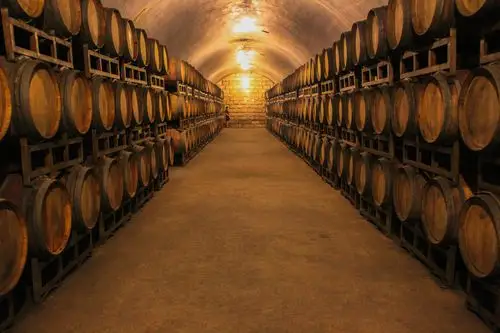 烟台张裕葡萄酒公司酒窖