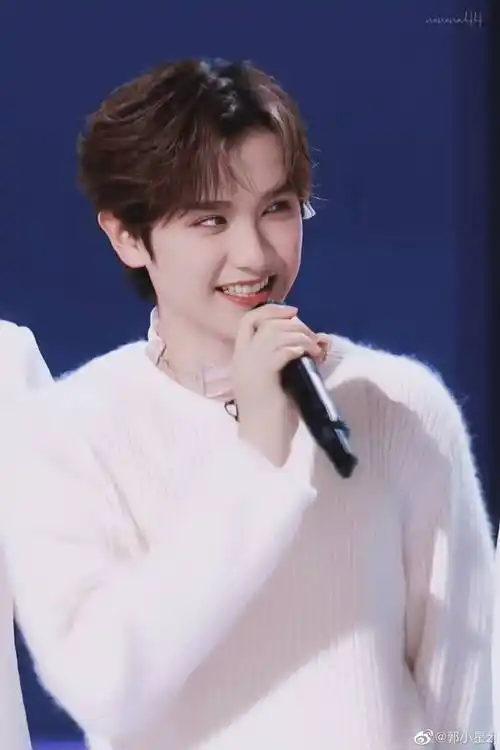 害羞的男孩子有多可爱