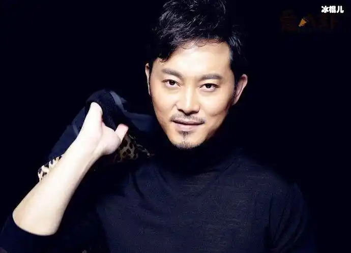 沙溢和蔡徐坤的年龄虽然是差着许多,但是沙溢却也并不是做蔡徐坤爸爸