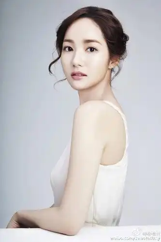 朴敏英——电视剧《金秘书为何那样》的女主