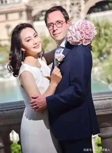 宋佳同名不同命:一个2婚嫁豪门幸福美满,一个插足5婚导演仍单身
