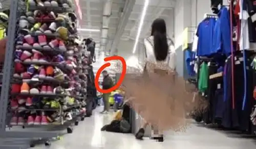 抖音多种门之后迪卡侬潮门瞬间走火网友我想静静