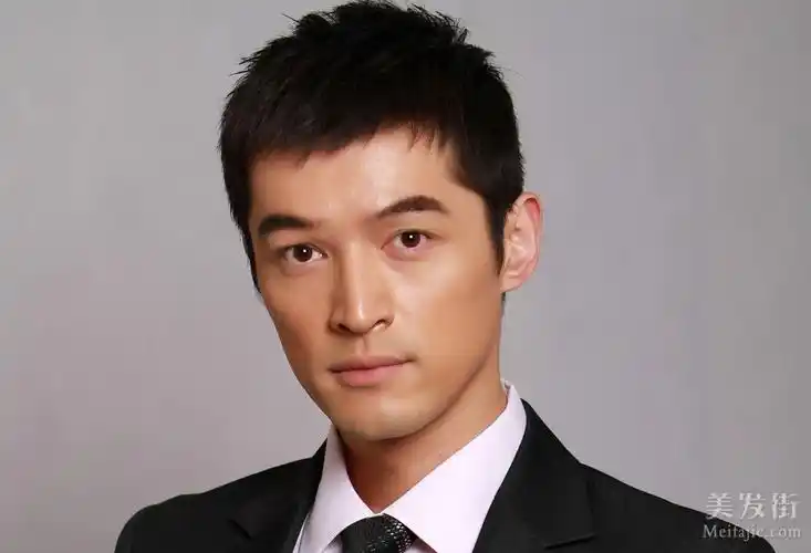 胡歌短发发型