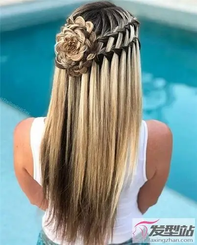 长发这样编更好看 花样编发美爆了