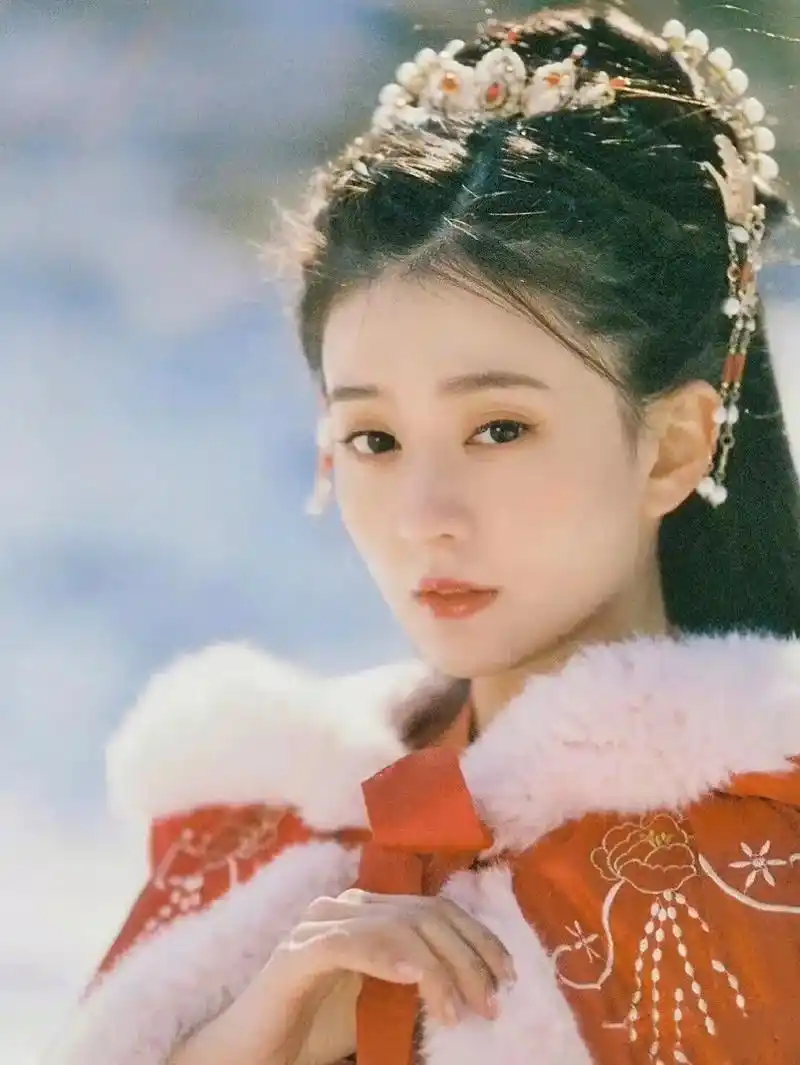 古装女神 #天冷了愿所有人有衣暖身有人暖心 #明星壁纸 # - 抖音