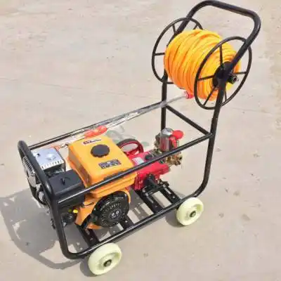 小型自走式打药机