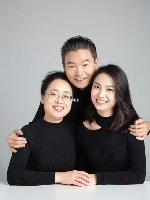 绵阳客片-非正式极简风格全家福家庭照