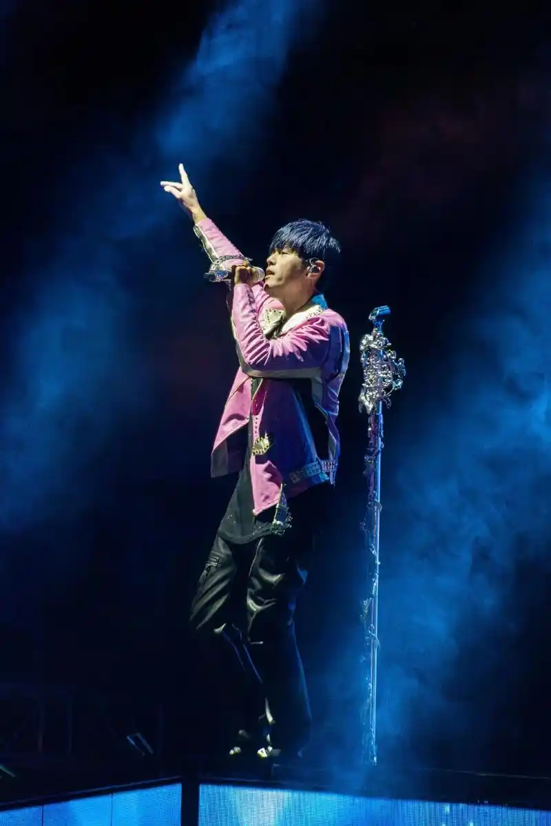 周杰伦太原场演唱会高清图,近距离感受现场.#周杰伦 #太原  - 抖音