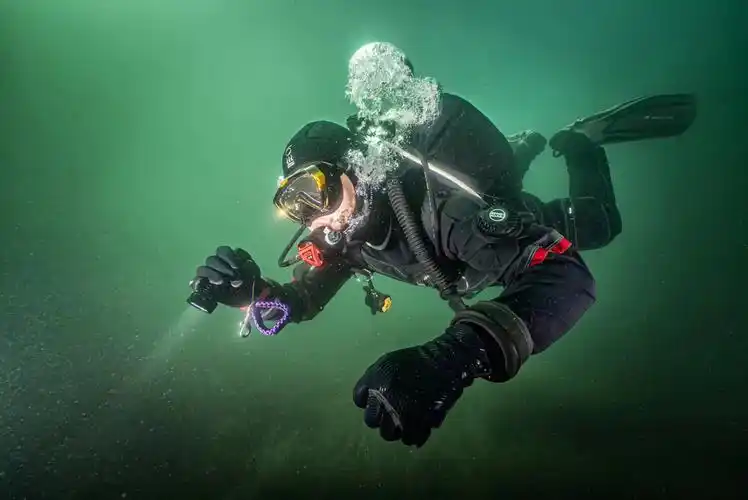 昆明潜水最好的时光留给最最美的你